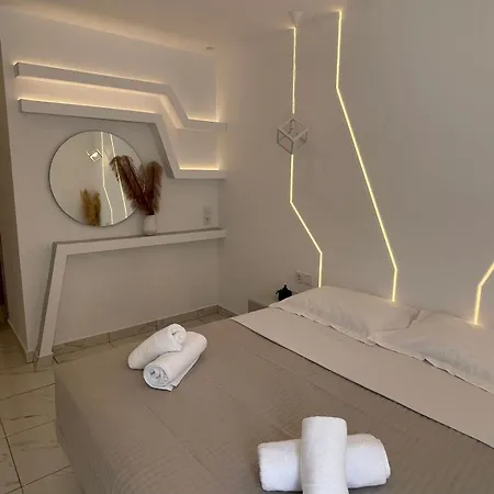 Pulse Designed * Fira (Santorini)