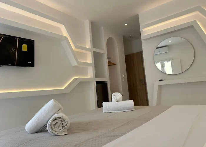 Pulse Designed * Fira (Santorini)