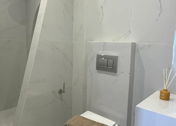 Pulse Designed Fira (Santorini)