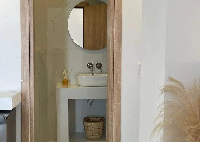 Pulse Designed Fira (Santorini)