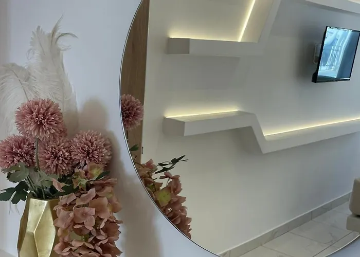 Pulse Designed Hotel Fira (Santorini)