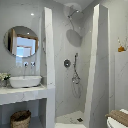 Pulse Designed Fira (Santorini)