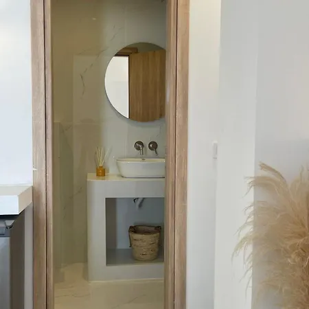 Pulse Designed Fira (Santorini)