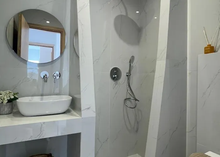 Pulse Designed * Fira (Santorini)